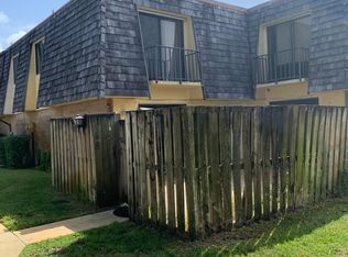 148 Woodland Rd, Palm Springs, FL 33461