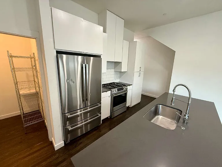 4211 Delano Pl #5B — Photo 9