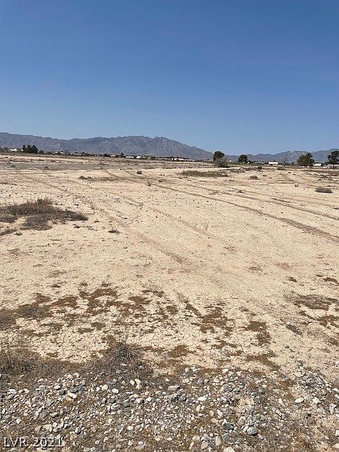 1st image of 1931 Valley View Cir