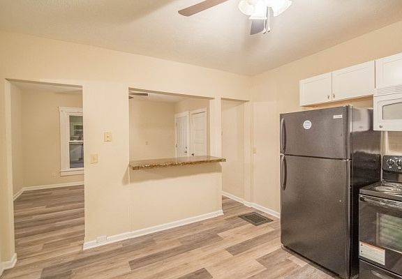 3rd image of 37914 2nd St #2