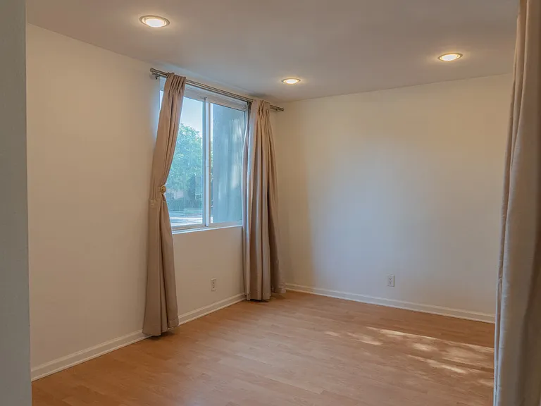 465 S Los Robles Ave #2 — Photo 7