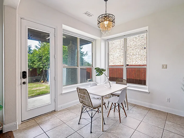 1191 Polo Heights Dr — Photo 15