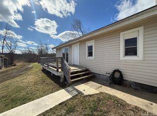 657 Eatontown Rd, Port Jervis, NY 12771