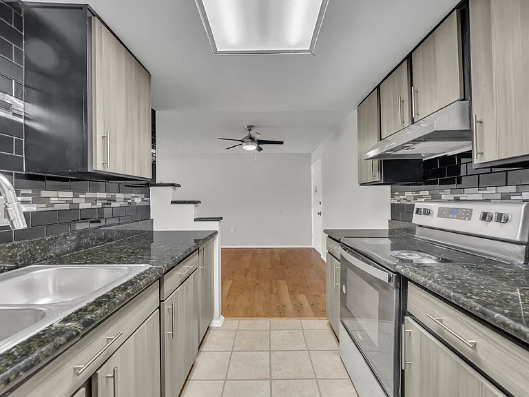 962 Lake Destiny Rd — Photo 18