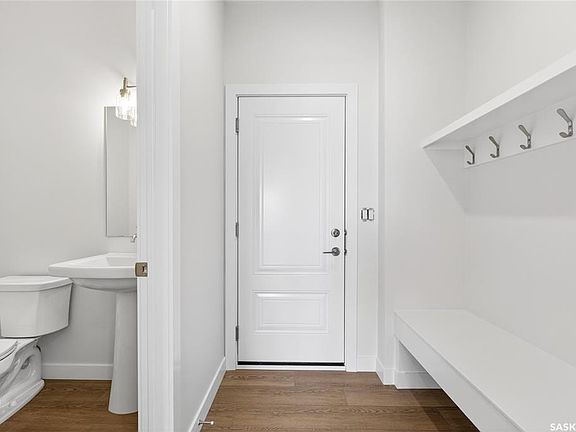 4th image of 134 Emma CRESCENT