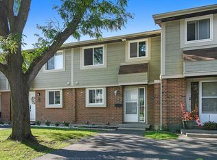 176 Barrow Cres, Ottawa, ON K2L 2J1
