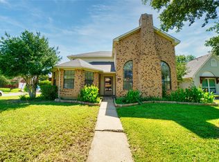 6001 Heatherglen Dr, Arlington, TX 76017