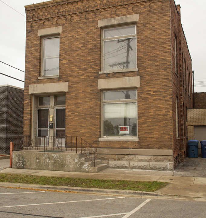 1st image of 2353 New St