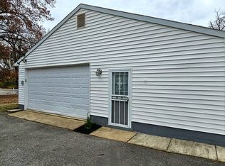 6715 McKeldin Dr, Suitland, MD 20746