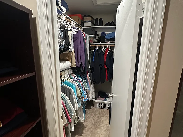 Walk-in closet
