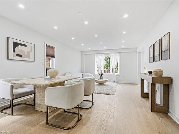 5th image of 115 Bocelli Cres