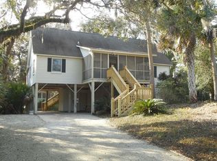 1518 Dorothy St, Edisto Island, SC 29438