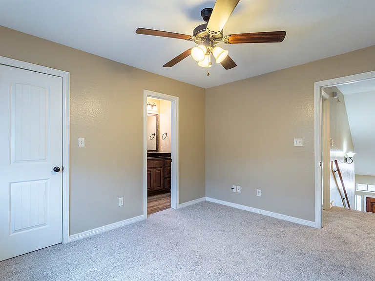 731 Dominik Dr — Photo 17