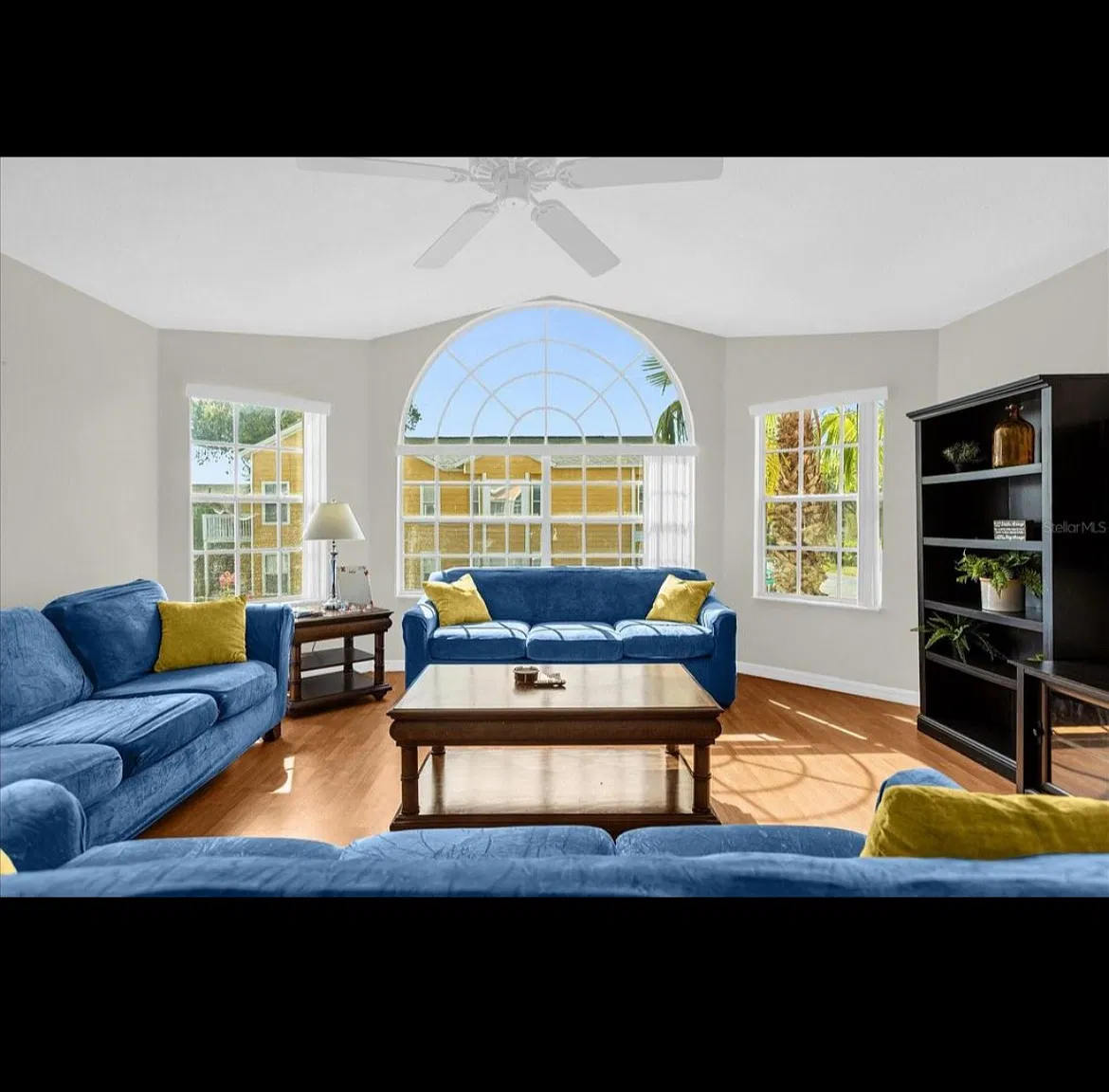 3 bed, 1357 sqft, $2,500 — Photo 3