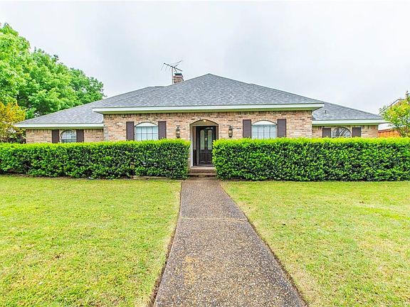 4th image of 1700 Cathedral Dr