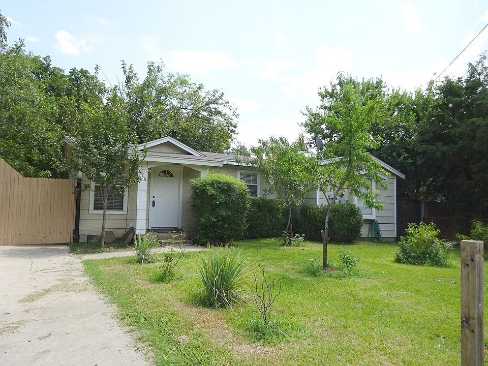 1st image of 516 NE 28th St