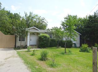 516 NE 28th St, Grand Prairie, TX 75050