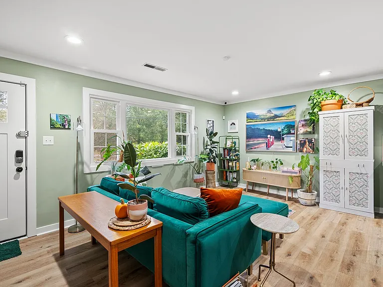 1002 Bacon St — Photo 4