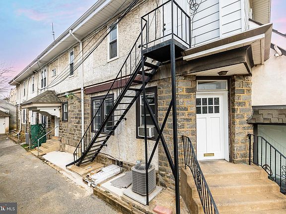 2nd image of 3617 Garrett Rd