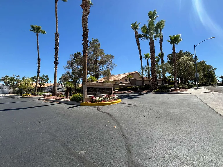 2424 Ocean Front Dr — Photo 18