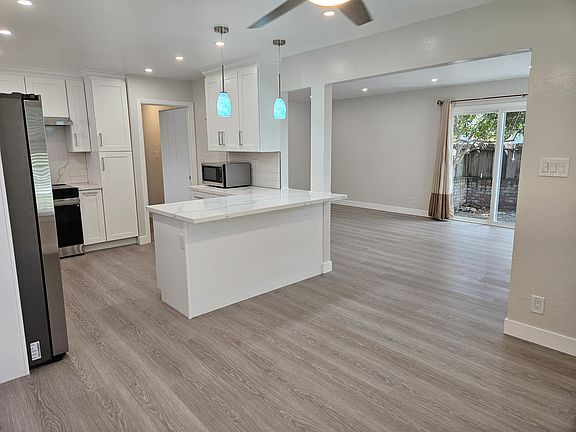 Brand new kitchen- newly remodeled 2025.