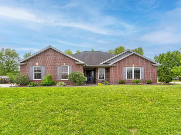 1667 Ashwood Dr, Jasper, IN 47546