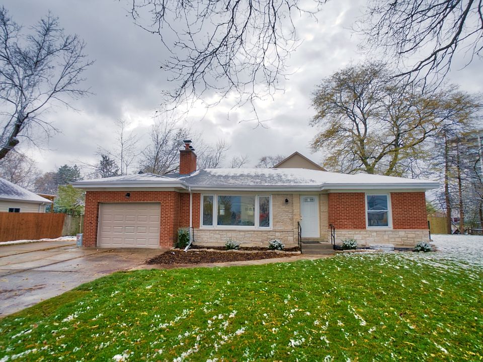 1st image of 8745 Elm Dr
