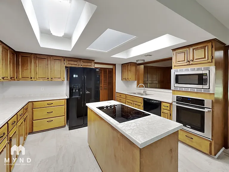 15710 Fern Ridge St — Photo 5