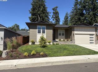 1076 S 57th Pl, Springfield, OR 97478