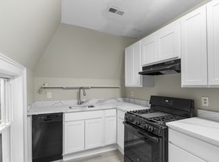 1111 E Genesee St APT 3, Syracuse, NY 13210