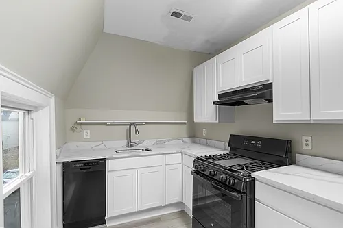 1111 E Genesee St #3 Photo 1