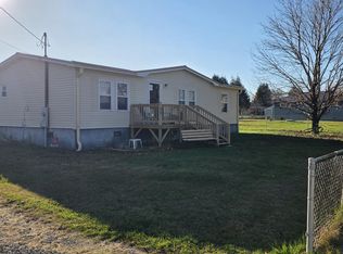 60 Page Ave, Craigsville, WV 26205