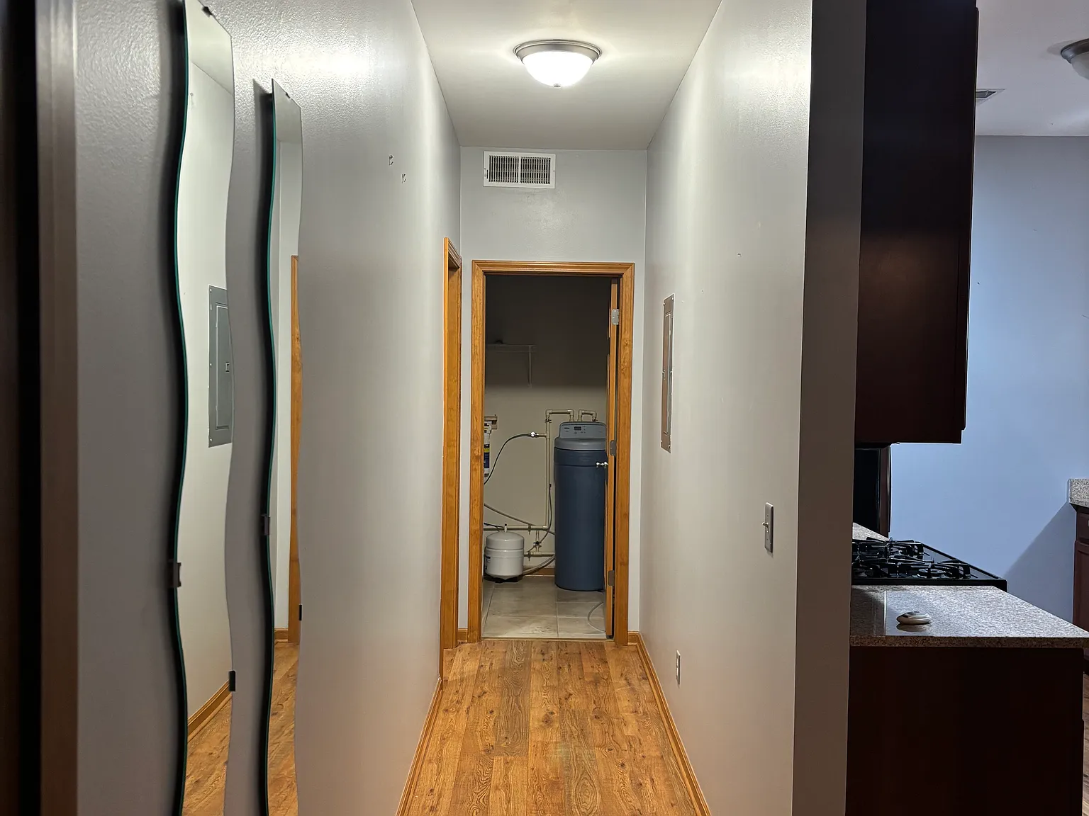 2 bed, 1236 sqft, $1,900 — Photo 4