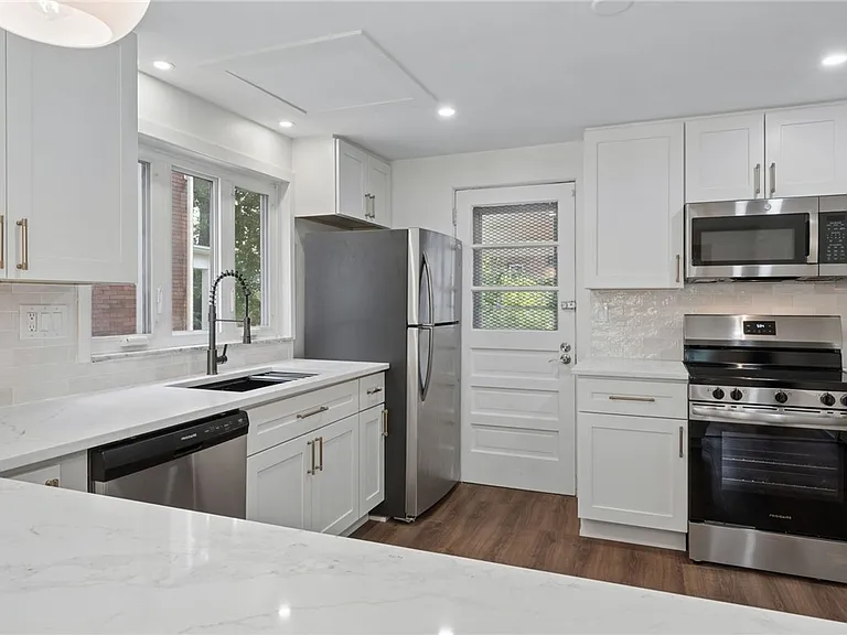 307 Roup Ave — Photo 8