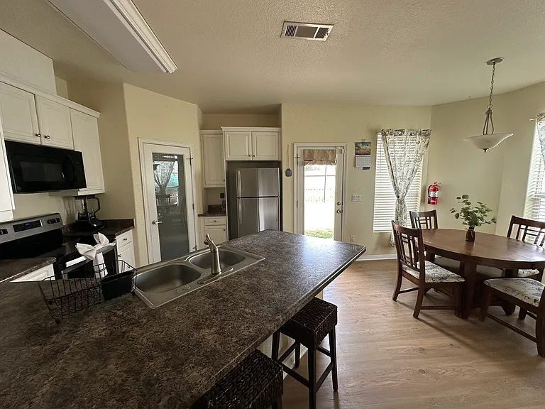 2901 Oakmont Ct — Photo 9