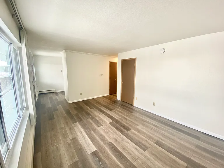 Oakcrest Street Apartments — Photo 15