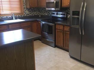 2220 Abbey Ave, Oshkosh, WI 54904