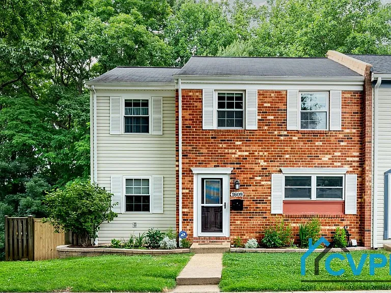 1609 Forest Hill Ct — Photo 2
