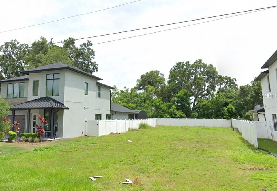 1st image of 1116 Webster Ave #17