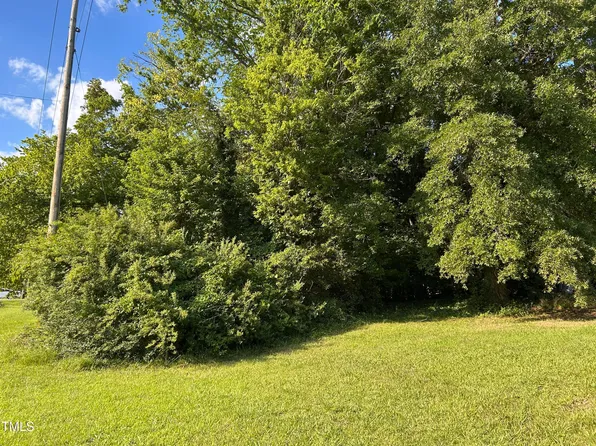 384 N Bickett Blvd, Louisburg, NC 27549