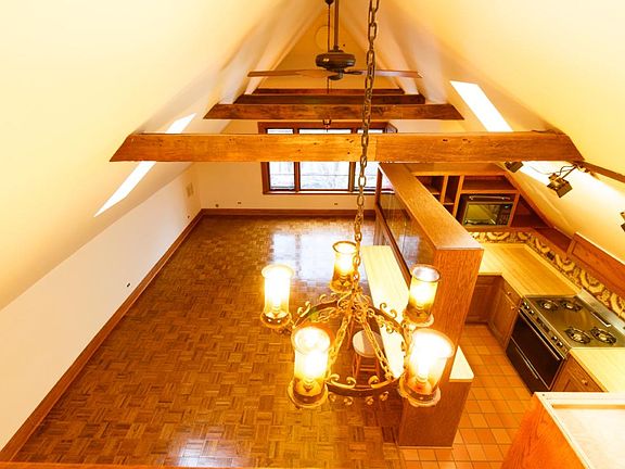 5th image of 2647 N Orchard St #3