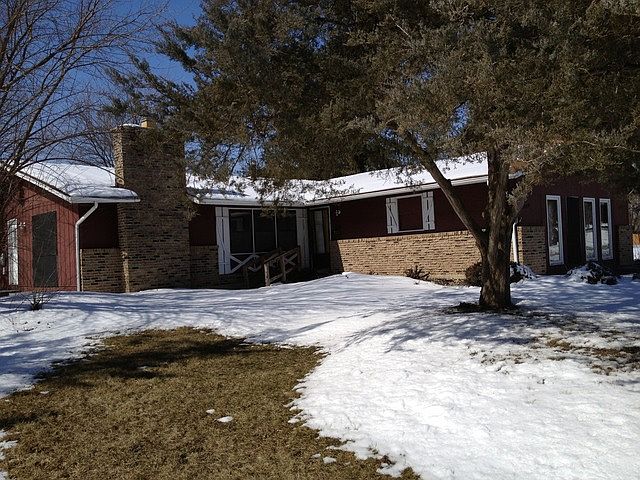 1st image of 18900 E Oakwood Ct