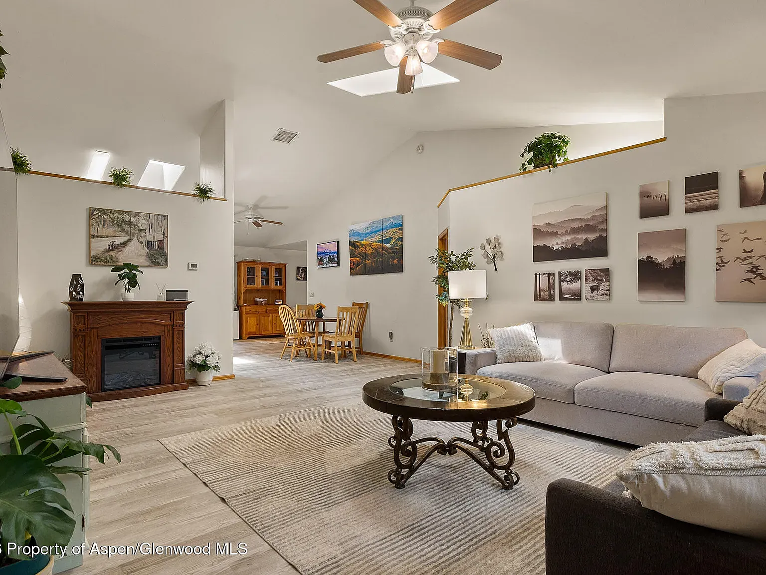 3 bed, 1628 sqft, $3,200 — Photo 2