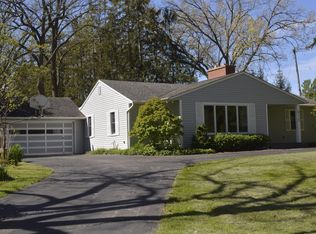 915 Sunset Rd, Ann Arbor, MI 48103