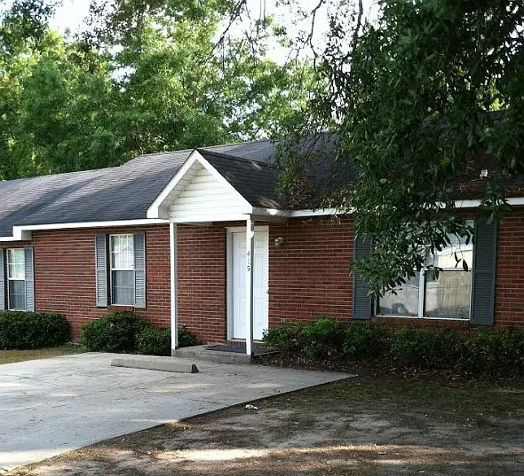 2 bed, 1000 sqft, $1,200 — Photo 1