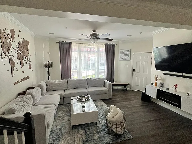 5728 Virginia Ln — Photo 4