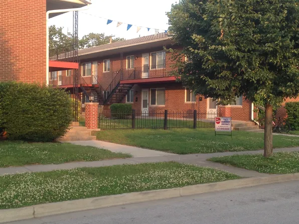 320 S 4th St #35, Terre Haute, IN 47807