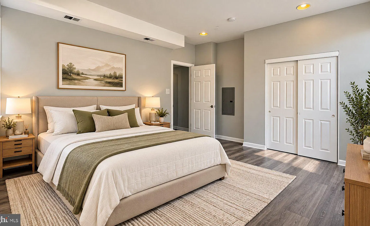 2 bed, 1.0 bath, 3417 sqft, $1,600 — Photo 2
