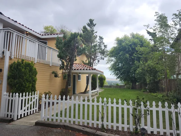 2542 Mockingbird Hill Rd, Walnut Creek, CA 94597