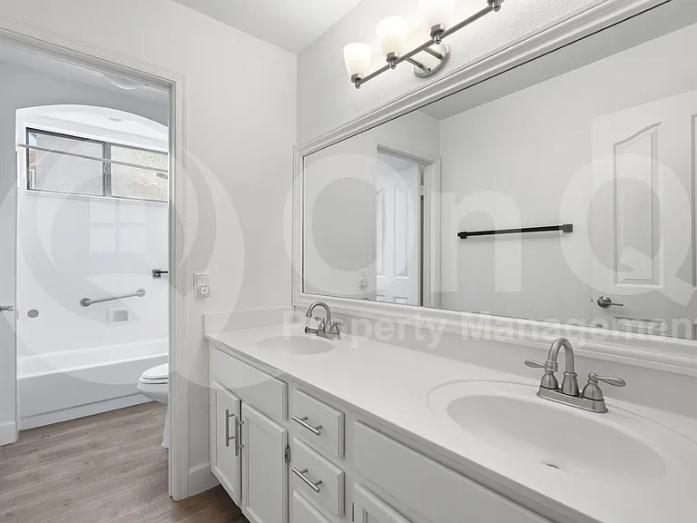 401 S Tiago Dr — Photo 40